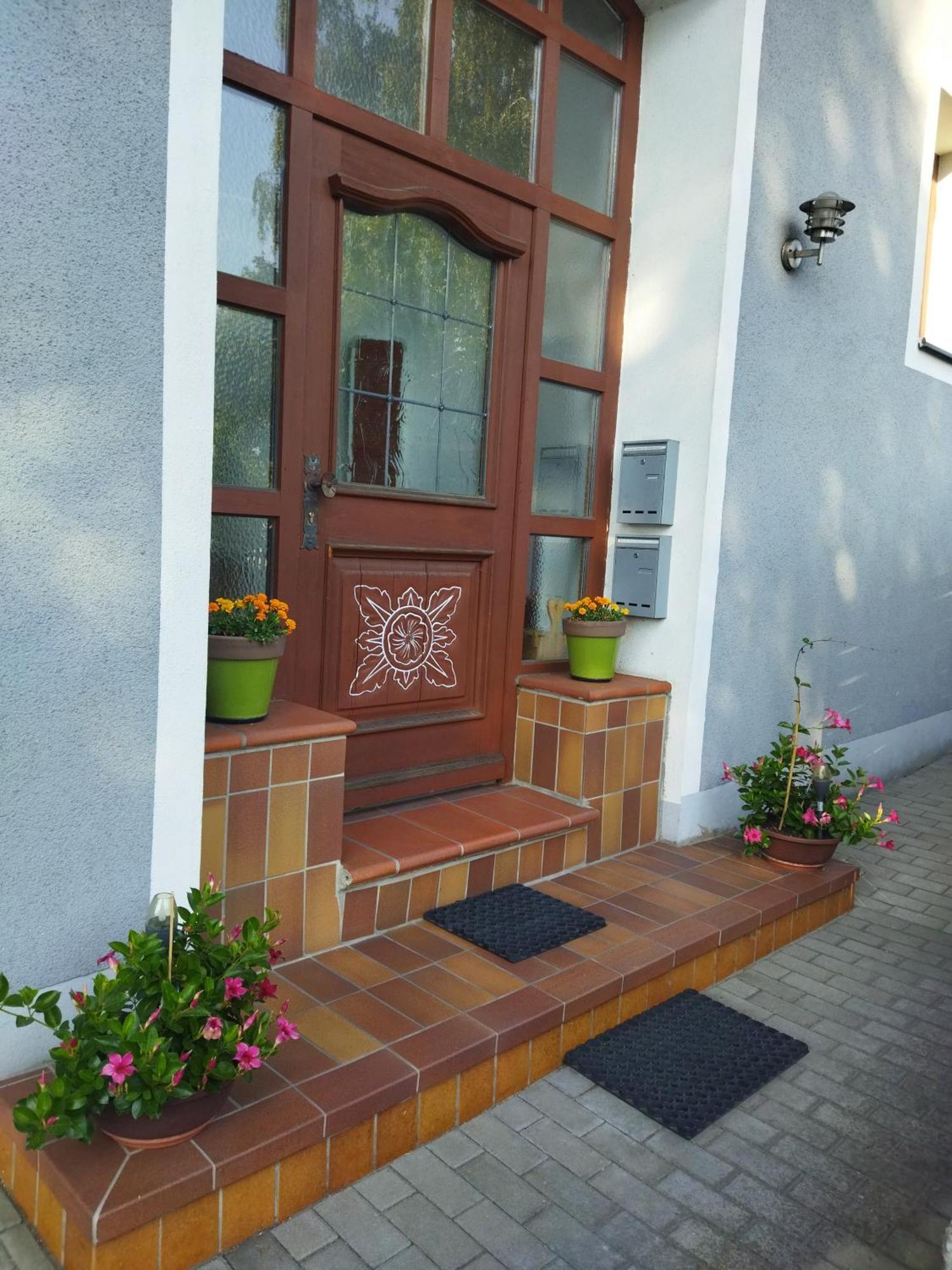 Aussergewoehnliche Atelierferienwohnung Mit Balkon An Der Donau Winzer Exterior photo